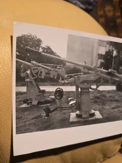 Fotografie, tunuri antiaeriene navale, vedere laterala