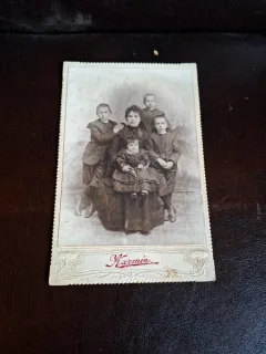 Fotografie Cabinet Femeie cu Copii - T.Karmin