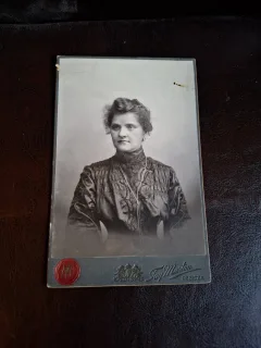Fotografie Cabinet Portret Femeie Resicza - Fay Marton