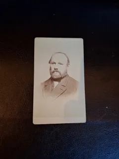 Fotografie tip CDV Portret Barbat - Alb/Negru