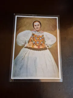 Fotografie tip carte postala  - Femeie in costum popular