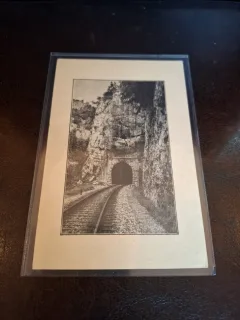 Carte postala , Tunel la Vad-Pestera ,alb negru - (necirculata)