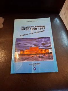 Parlamentul României între 1990-1992 și războiul politic postdecembrist (cu dedicatie) - Ionel Ștefan Alexandru