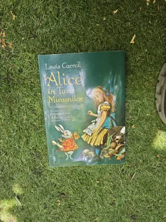 Alice în Țara Minunilor - Lewis Carroll