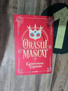Orașul Mascat - Genevieve Cogman
