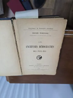Les anciennes démocraties des pays-bas - Henri Pirenne