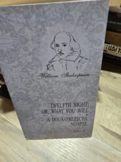 A douasprezecea noapte - William Shakespeare  editie bilingva engleza romana