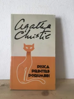 Agatha Christie - Pisica Printre Porumbei