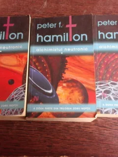 ALCHIMISTUL NEUTRONIC - PETER F. HAMILTON  3 VOLUME