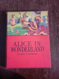 Alice in Wonderland - Lewis Carroll  (carte in limba engleza)