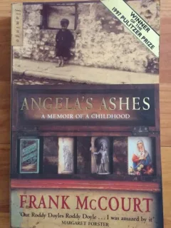 ANGELA'SASHES A MEMOIR OF AGHILDHOOD-FRANKMcCOURT