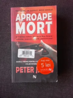 APROAPE MORT - PETER JAMES