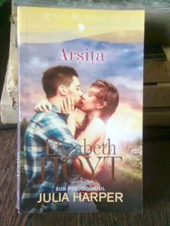 ARSITA - ELIZABETH HOYT