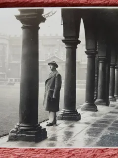 Barbat la Cambridge, Trinity College, 1926
