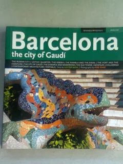BARCELONA THE CITY OF GAUDI - LLATZER MOIX  (GHID)