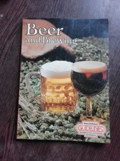 BEER AND BREWING - DAVE LAING  (CARTE IN LIMBA ENGLEZA)
