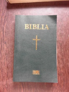BIBLIA SAU SFANTA SCRIPTURA A NOULUI SI VECHIULUI TESTAMENT. CU TRIMITERI
