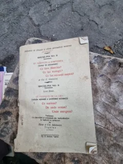 Biblioteca de filosofie si stiinta spirituala moderna "Leandru" -Brosura Nr. 2 Ce face Biserica? Ce fac Teologii? Ce fac savantii nostrii? Brosura nr. 3 Ce suntem? De unde venim? Unde mergem? (cu dedicatie de la traducatori)