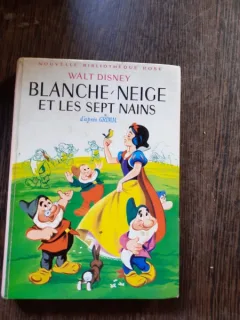 BLANCHE NEIGE ET LES SEPT NAINS, D'APRES GRIMM  (CARTE PENTRU COPII, IN LIMBA FRANCEZA)