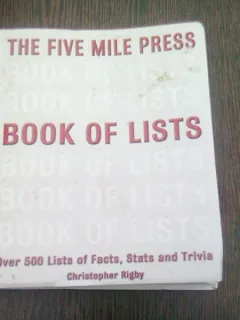 BOOK OF LISTS   (CARTE IN LIMBA ENGLEZA)