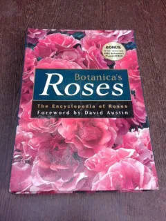 Botanica's Roses, the Encyclopedia of roses - David Austin   (contine CD, text in limba engleza)