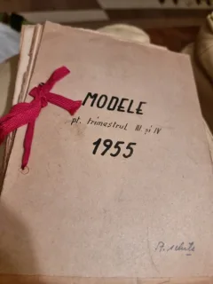 Caiet crochiuri rochii / moda Modele pentru trimestrul III si IV 1955
