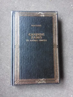 CANDIDE ZADIG ET AUTRES CONTES - VOLTAIRE  (CANDIDE ZADIG SI ALTE POVESTIRI)