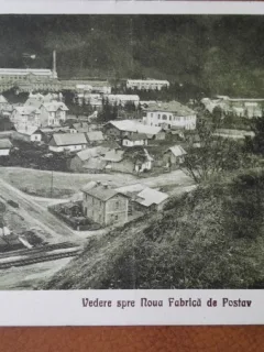 Carte postala, Azuga, vedere spre noua fabrica de postav, inceput de secol XX