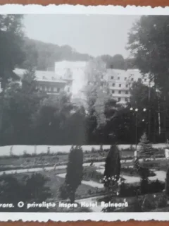 Carte postala, Baile Govora, o priveliste spre Hotel Balneara, 1943