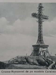Carte postala, Crucea Monument de pe muntele Caraiman, perioada interbelica