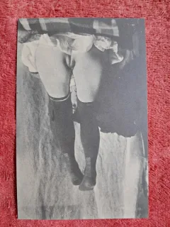 Carte postala cu tema erotica, perioada interbelica