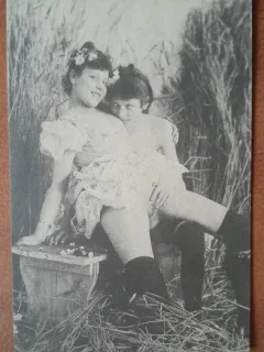 Carte postala cu tema erotica, perioada interbelica