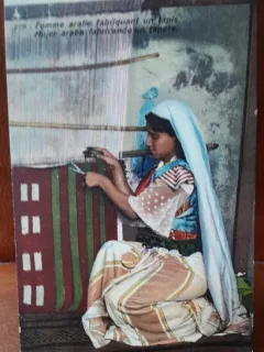 Carte postala, femeie araba lucrand la razboi, perioada interbelica