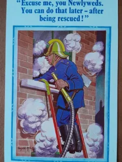 Carte postala, necirculata, desen pompier la un incendiu, perioada interbelica