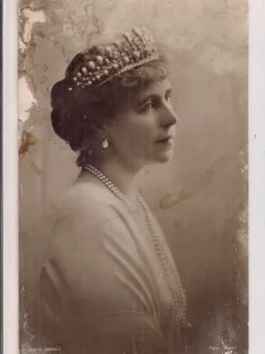 Carte postala necirculata reprezentand-o pe Regina Maria a Romaniei