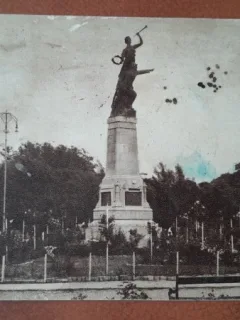 Carte postala, Oltenita Statuia eroilor, 1940