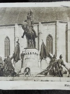 Carte postala, statuia regelui Matyas din Cluj, 1945