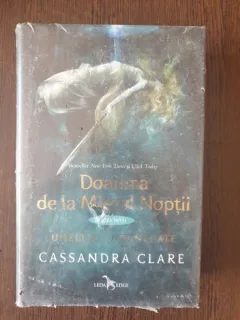 Cassandra Clare - Doamna de la Miezul Noptii (cartea intai)