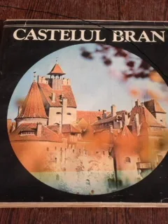 Castelul Bran, fotografii Gabiela Cocora, text Ioan Prahoveanu  (album)