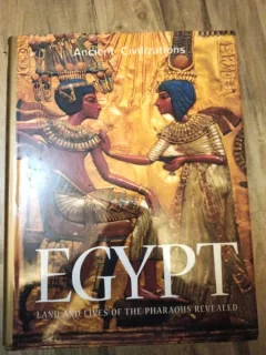 Cheryl Perry - Egypt: Land and Lives of the Pharaohs Revealed