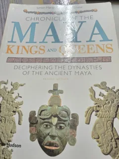 Chronicle of the Maya Kings and Queens - Simon Martin, Nikolai Grube