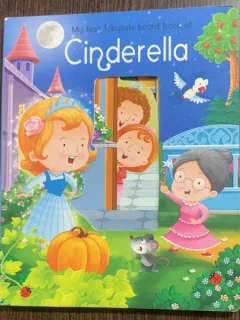 Cinderella (Cenusareasa- carte in engleza)