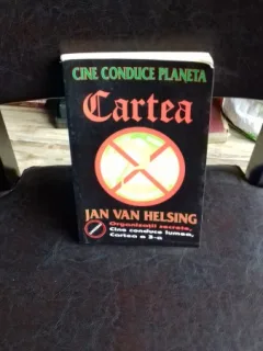 CINE CONDUCE PLANETA CARTEA A 3-A - JAN VAN HELSING