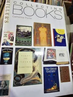 Collecting Books - Catherine Porter  carte in limba engleza