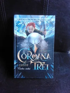 Coroana celor trei - J.D. Rinehart