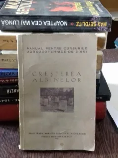 CRESTEREA ALBINELOR. MANUAL PENTRU CURSURILE AGROZOOTEHNICE DE 3 ANI