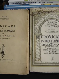CRONICARI SI ISTORICI ROMANI DIN TRANSILVANIA - I. LUPAS   2 VOLUME