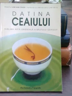Datina ceaiului - Lam Kam Chuen