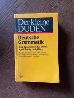 Der kleine DUDEN Deutsche Grammatik