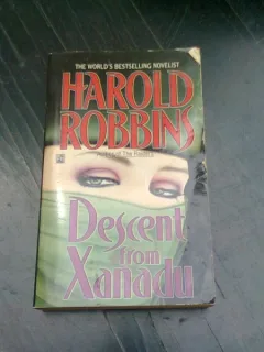 DESCENT FROM XANADU - HAROLD ROBBINS  (CARTE IN LIMBA ENGLEZA)
